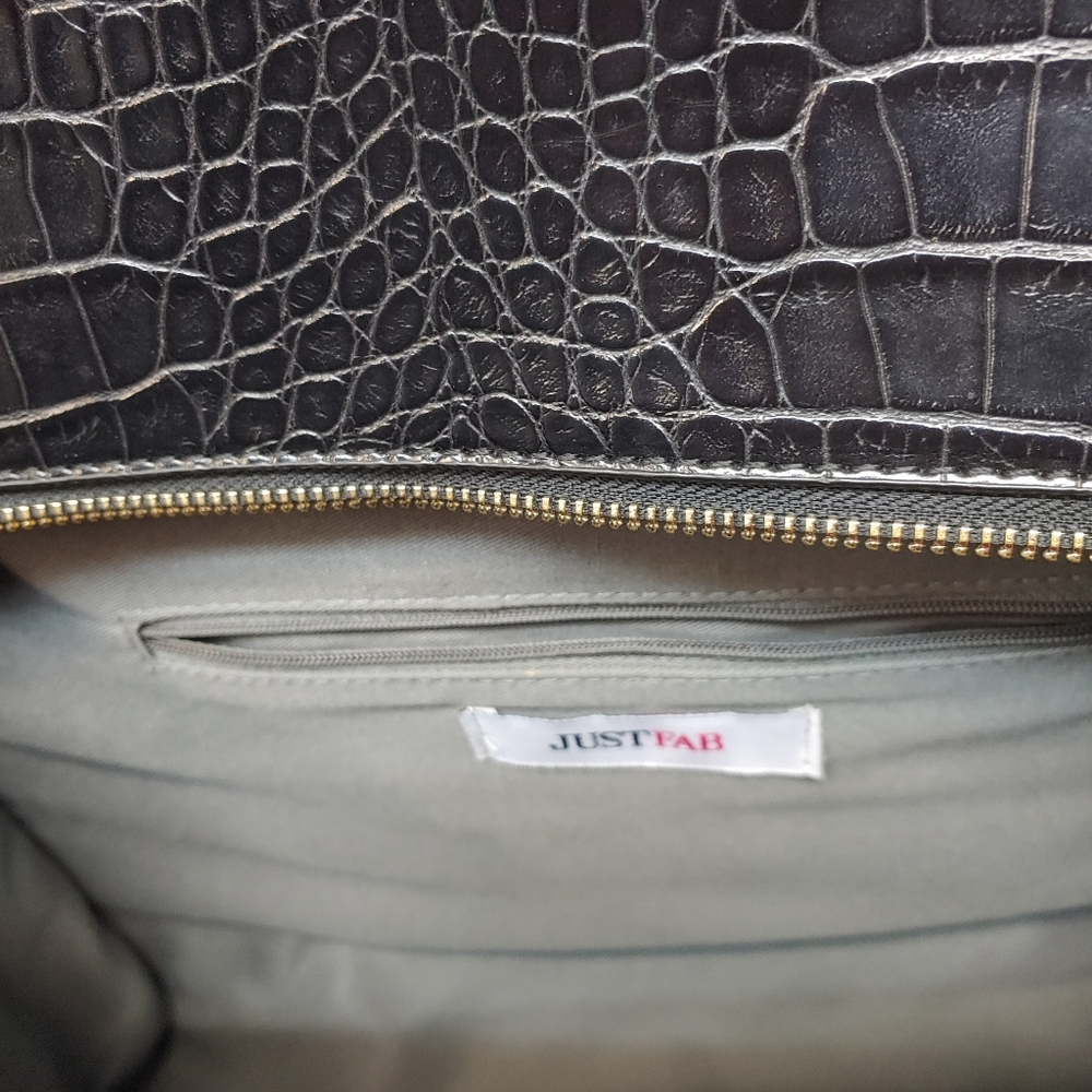 Purse - Picture 6 of 7